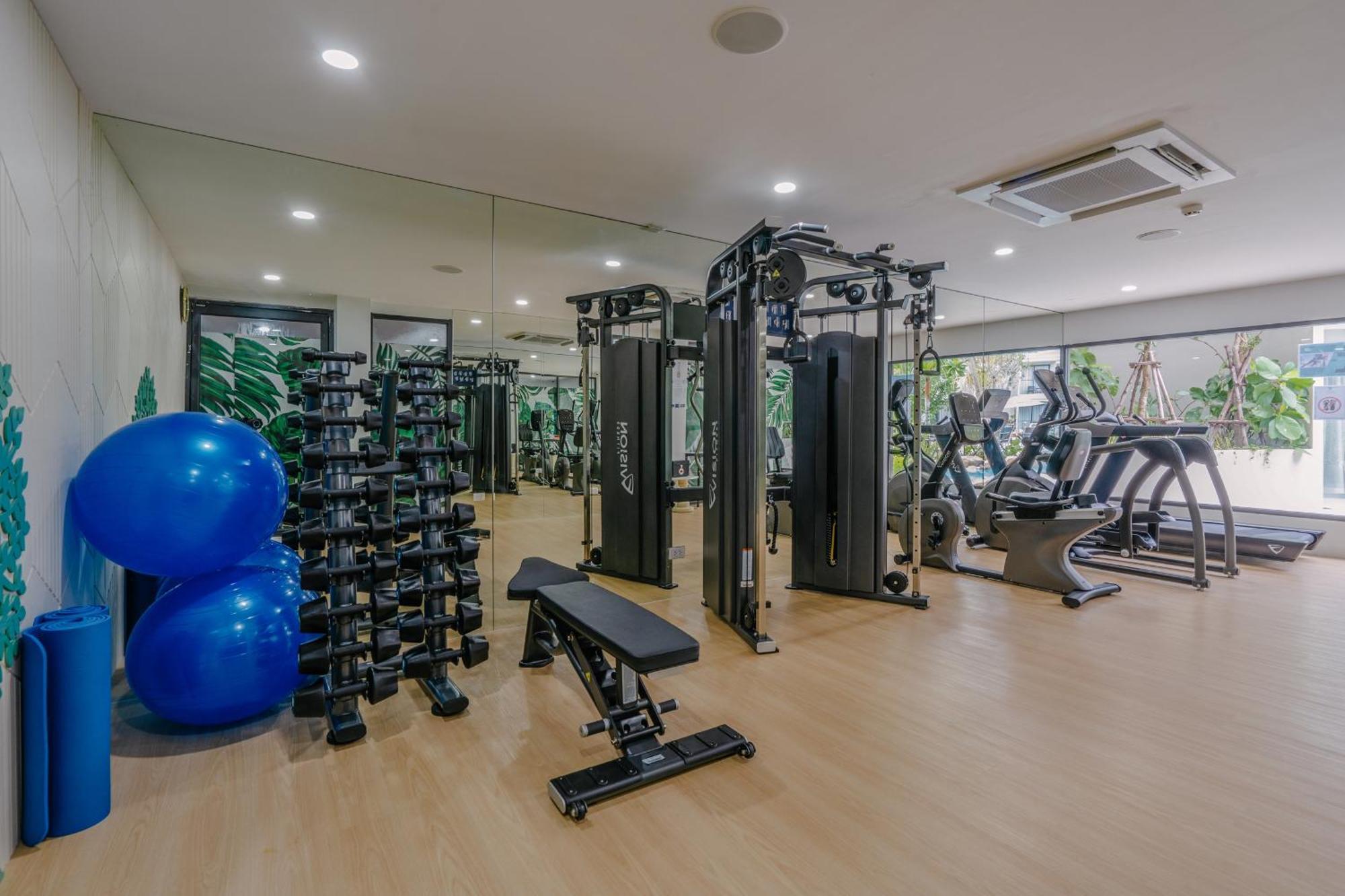Karon Phuket Emerald Beach Resort מראה חיצוני תמונה